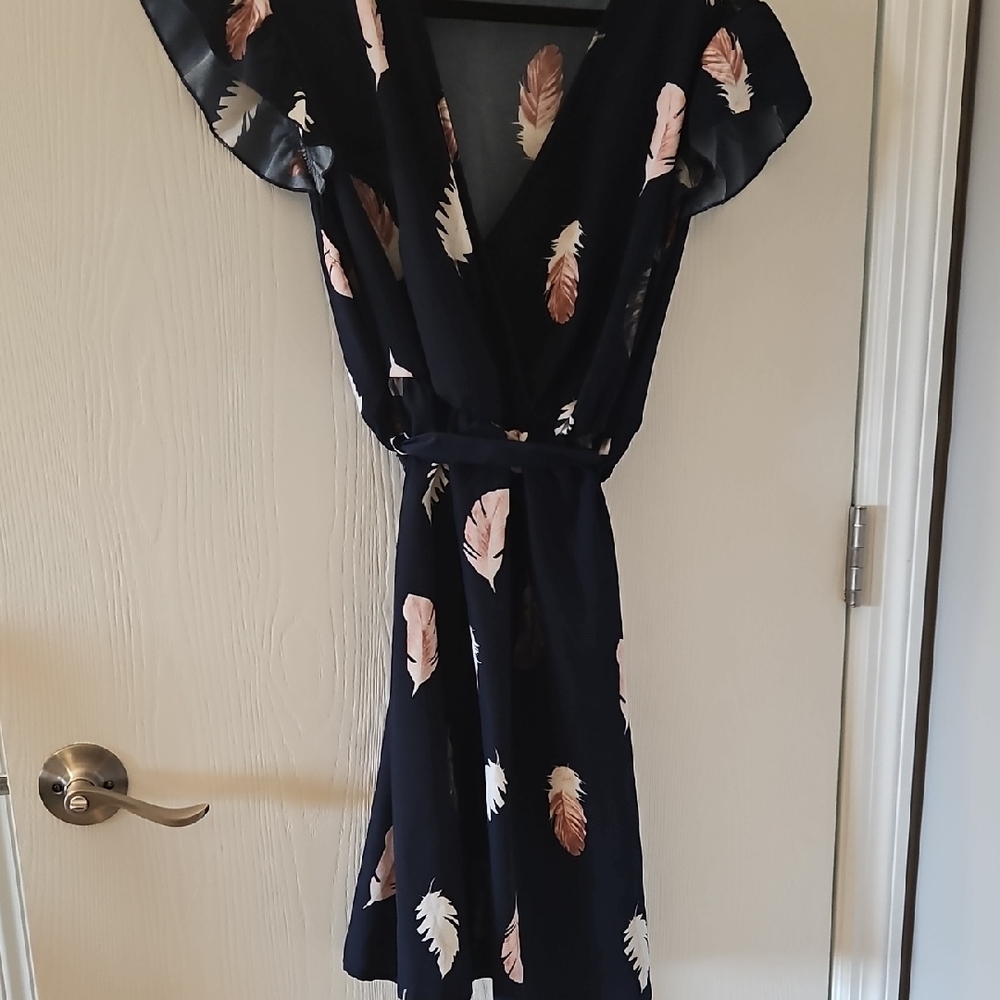 SHEIN Curve 1XL Navy Top with Feather Trim